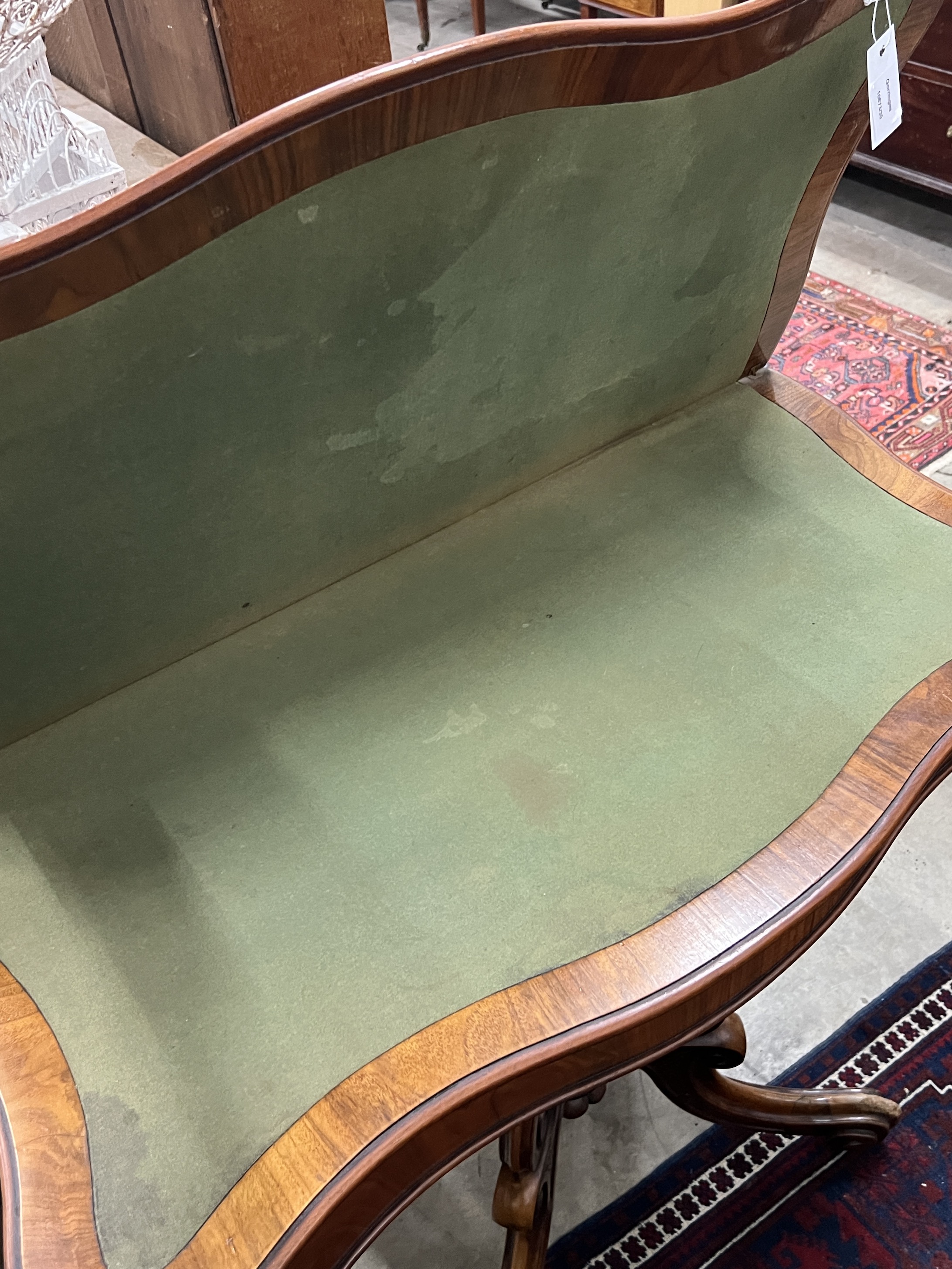 A Victorian mahogany serpentine card table, width 90cm, depth 45cm, height 73cm